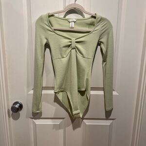 H&M Light Green Long Sleeve Bodysuit